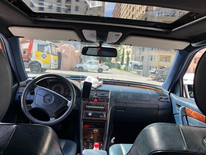 Mercedes C 240 1999, 259,079 km - 2.4 l - Xırdalan