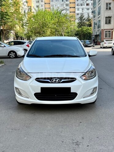 Hyundai Accent 2013, 200,000 km - 1.6 l - Bakı
