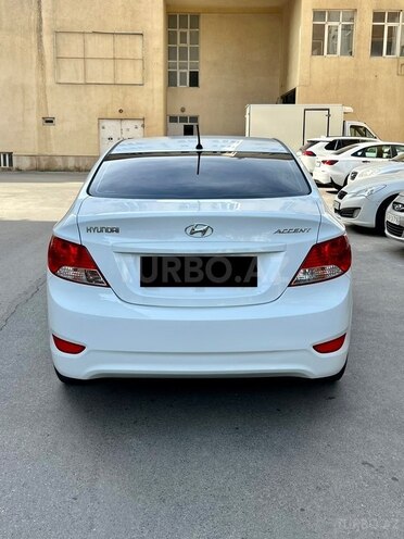 Hyundai Accent 2013, 200,000 km - 1.6 l - Bakı