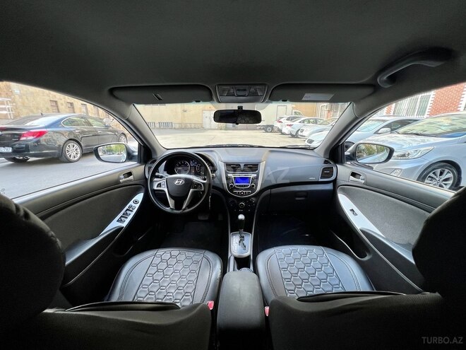 Hyundai Accent 2013, 200,000 km - 1.6 l - Bakı