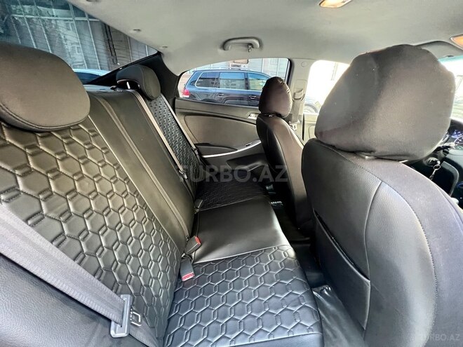 Hyundai Accent 2013, 200,000 km - 1.6 l - Bakı