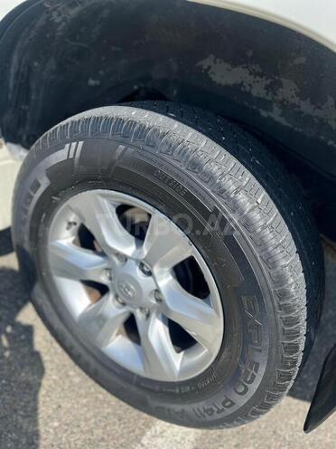 Toyota Land Cruiser Prado 2010, 221,000 km - 2.7 л - Bakı