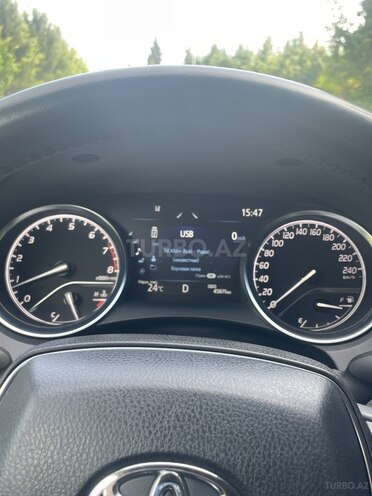 Toyota Camry-15