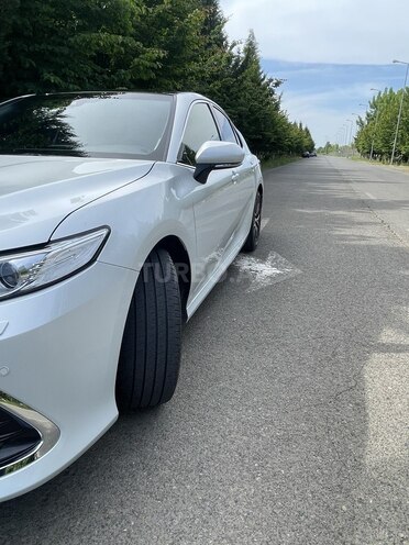 Toyota Camry-9