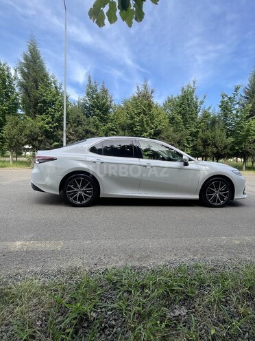 Toyota Camry-5