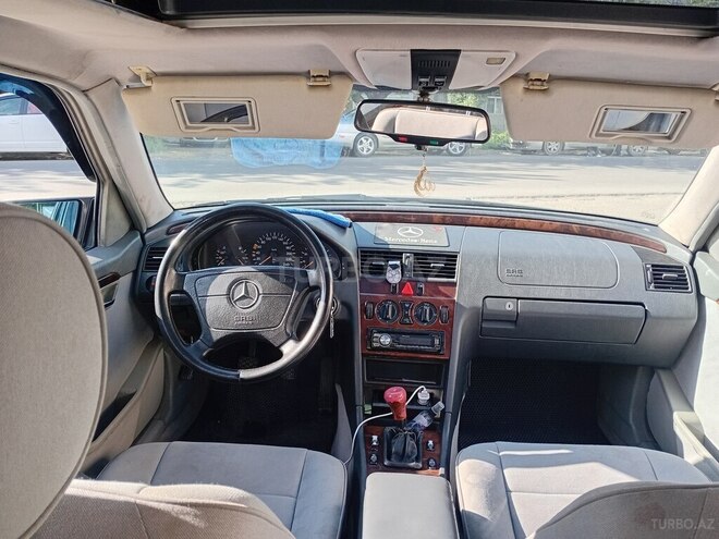 Mercedes C 200 1996, 313,000 km - 2.0 l - Quba