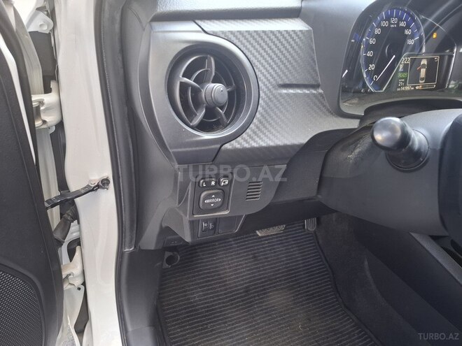 Toyota Corolla Axio 2017, 142,000 km - 1.5 l - Bakı