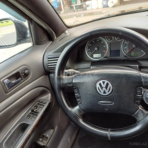 Volkswagen Passat 2004, 400,000 km - 2.3 л - Bakı