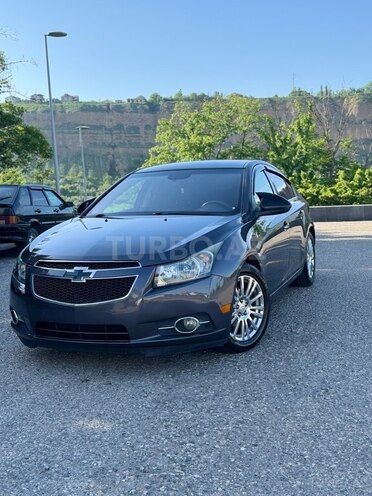 Chevrolet Cruze 2010, 300,000 km - 1.4 л - Quba
