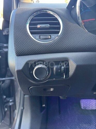 Chevrolet Cruze 2010, 300,000 km - 1.4 л - Quba