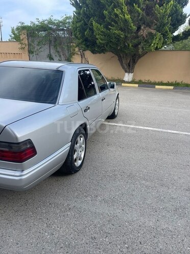 Mercedes E 230 1991, 499,677 km - 2.3 l - Bakı