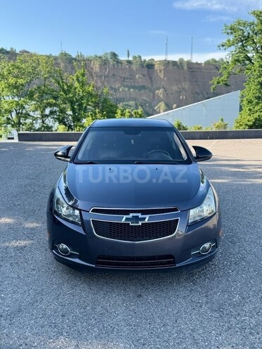 Chevrolet Cruze 2010, 300,000 km - 1.4 л - Quba