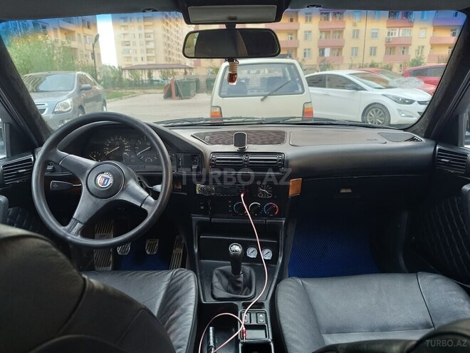 BMW 520 1990, 250,000 km - 2.0 l - Sumqayıt
