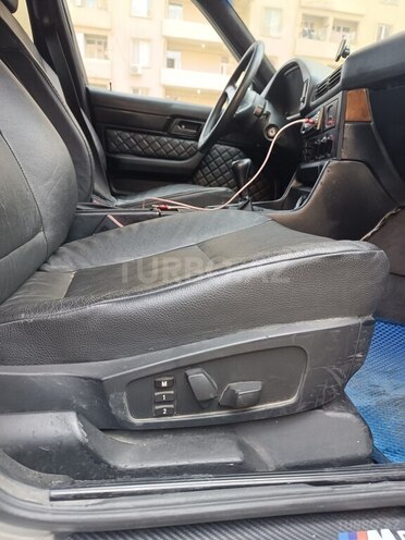 BMW 520 1990, 250,000 km - 2.0 l - Sumqayıt