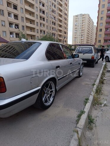BMW 520 1990, 250,000 km - 2.0 l - Sumqayıt