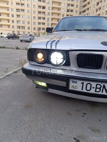 BMW 520 1990, 250,000 km - 2.0 l - Sumqayıt