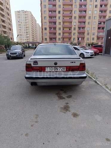 BMW 520 1990, 250,000 km - 2.0 l - Sumqayıt
