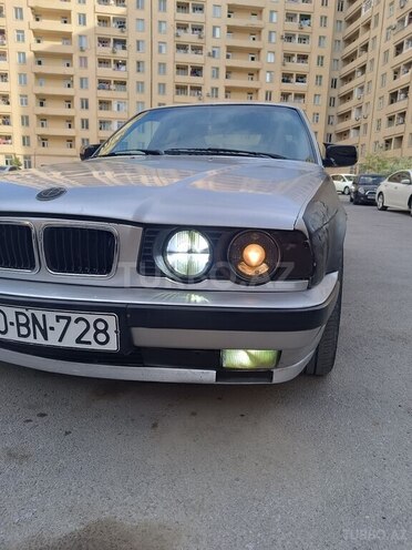 BMW 520 1990, 250,000 km - 2.0 l - Sumqayıt