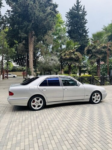 Mercedes E 270 2001, 295,048 km - 2.7 l - Masallı