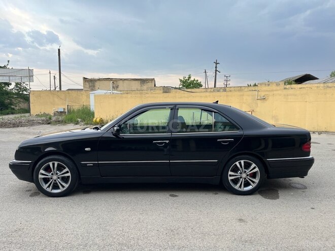 Mercedes E 240 1998, 398,000 km - 2.4 l - Salyan