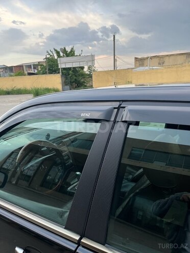Mercedes E 240 1998, 398,000 km - 2.4 l - Salyan