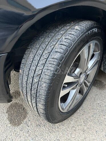 Mercedes E 240 1998, 398,000 km - 2.4 l - Salyan