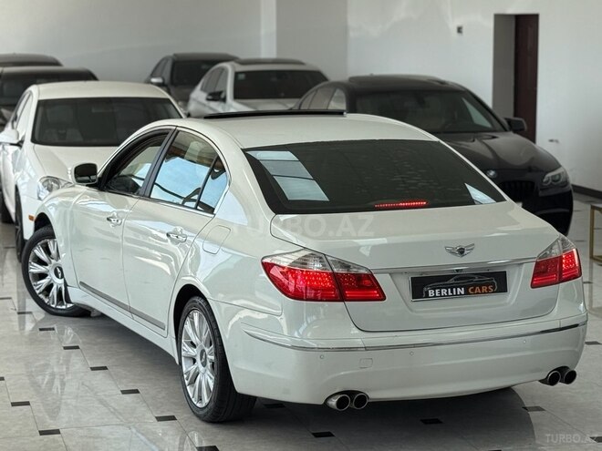 Hyundai Genesis-11