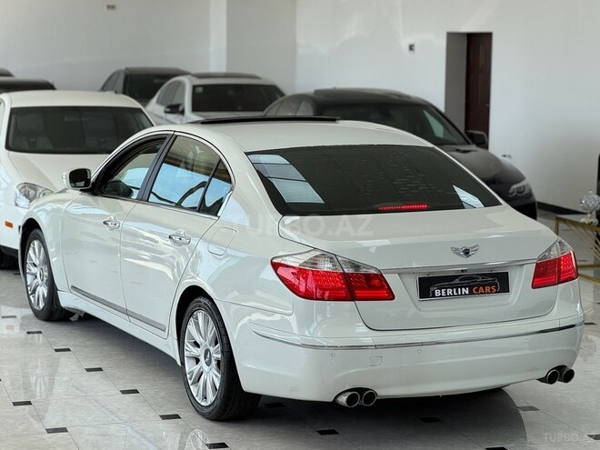 Hyundai Genesis-9
