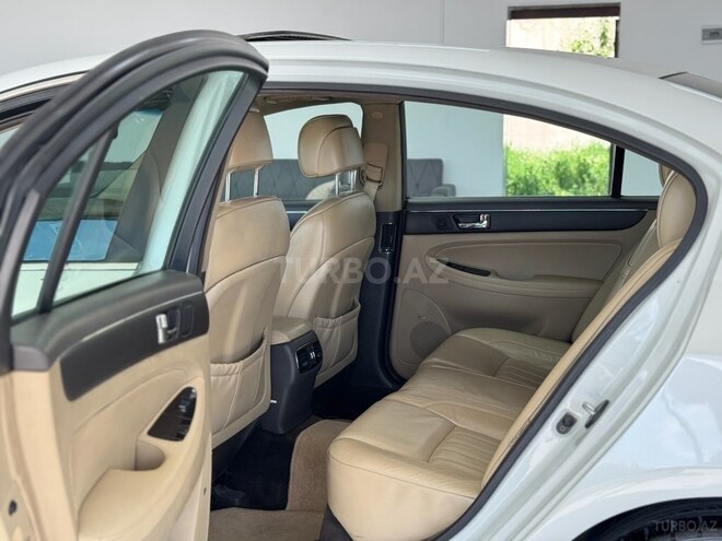 Hyundai Genesis-26
