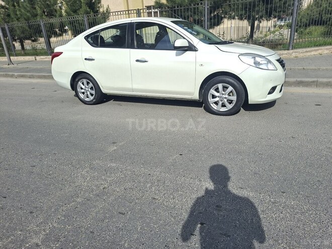 Nissan Sunny 2013, 373,280 km - 1.5 l - Bakı