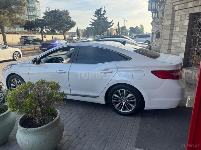 Hyundai Grandeur 2015, 262,203 km - 2.2 л - Bakı