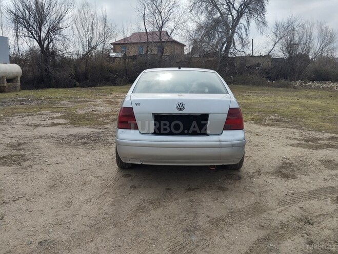 Volkswagen Bora 2000, 200,000 km - 2.3 l - Şirvan
