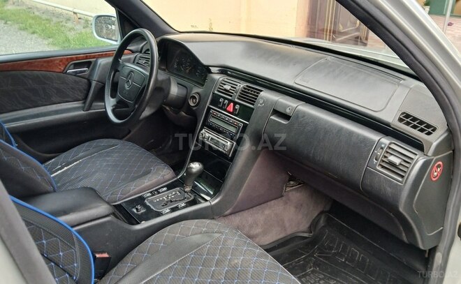 Mercedes E 230 1997, 316,652 km - 2.3 l - Ağstafa