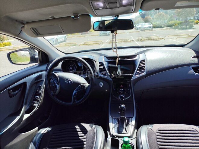 Hyundai Elantra 2015, 255,886 km - 1.6 l - Bakı