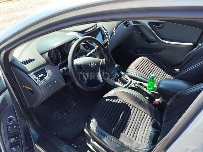 Hyundai Elantra 2015, 255,886 km - 1.6 l - Bakı