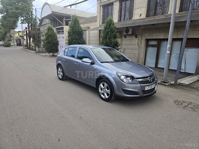 Opel Astra 2010, 235,000 km - 1.3 l - Gəncə
