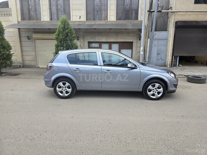 Opel Astra 2010, 235,000 km - 1.3 l - Gəncə