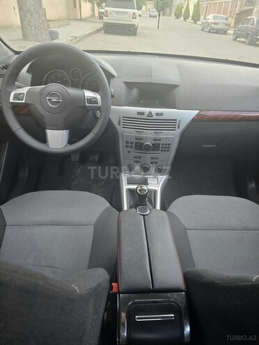 Opel Astra 2010, 235,000 km - 1.3 l - Gəncə
