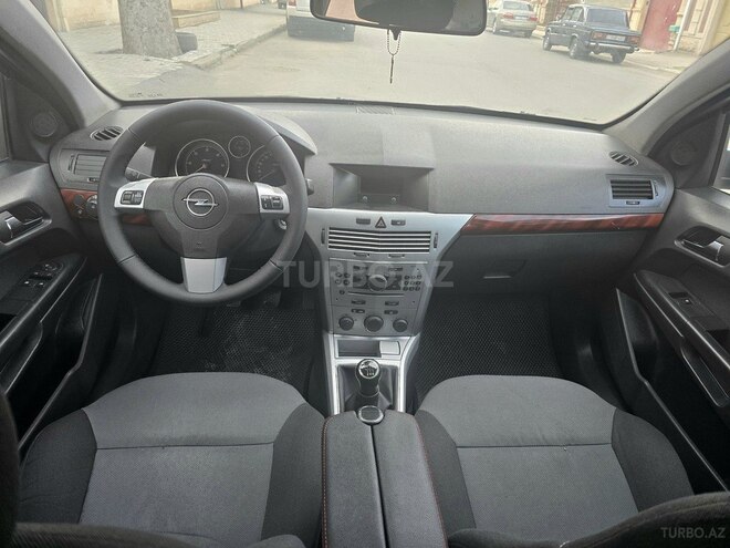 Opel Astra 2010, 235,000 km - 1.3 l - Gəncə