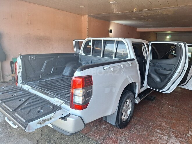 Mitsubishi L200 2022, 94,000 km - 2.4 l - Bakı