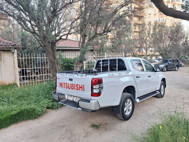 Mitsubishi L200 2022, 94,000 km - 2.4 l - Bakı