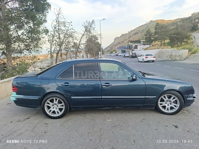 Mercedes E 270 1999, 550,000 km - 2.7 l - Bakı