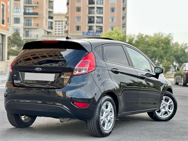 Ford Fiesta 2013, 158,940 km - 1.6 l - Sumqayıt