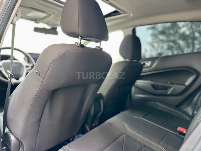 Ford Fiesta 2013, 158,940 km - 1.6 l - Sumqayıt