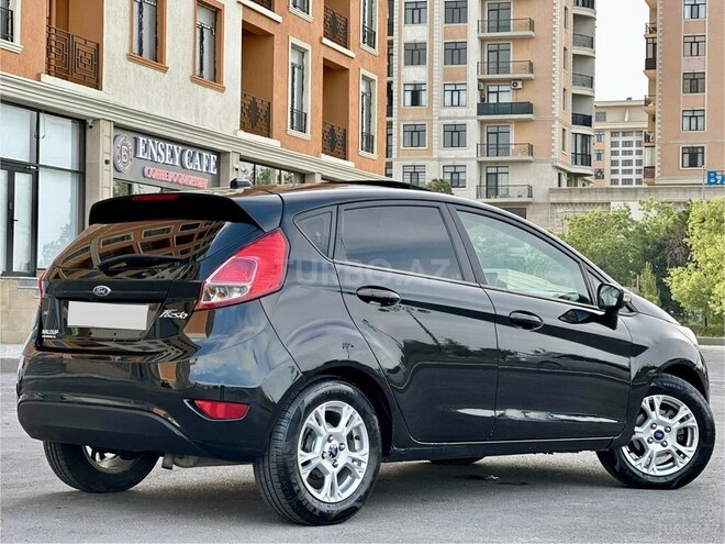 Ford Fiesta 2013, 158,940 km - 1.6 l - Sumqayıt