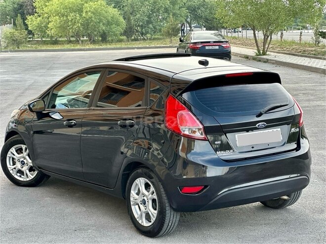 Ford Fiesta 2013, 158,940 km - 1.6 l - Sumqayıt