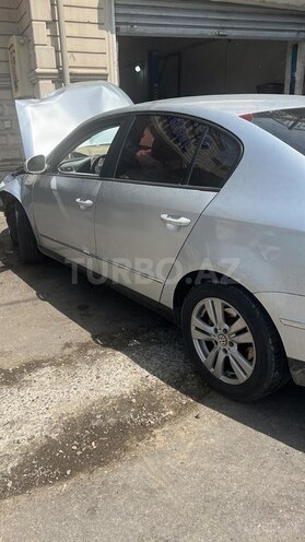 Volkswagen Passat 2006, 330,000 km - 2.0 l - Bakı