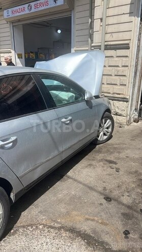Volkswagen Passat 2006, 330,000 km - 2.0 l - Bakı