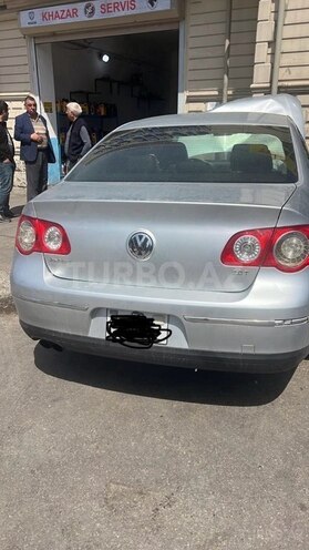 Volkswagen Passat 2006, 330,000 km - 2.0 l - Bakı