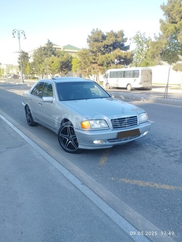 Mercedes C 230 1999, 290,000 km - 2.3 l - Bakı